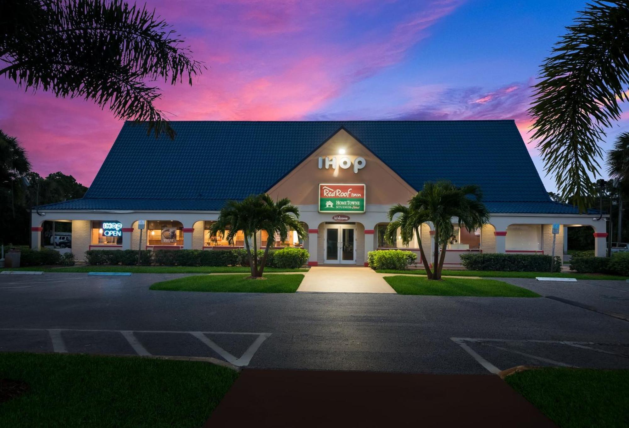 Hometowne Studios By Red Roof Vero Beach - I-95 Extérieur photo